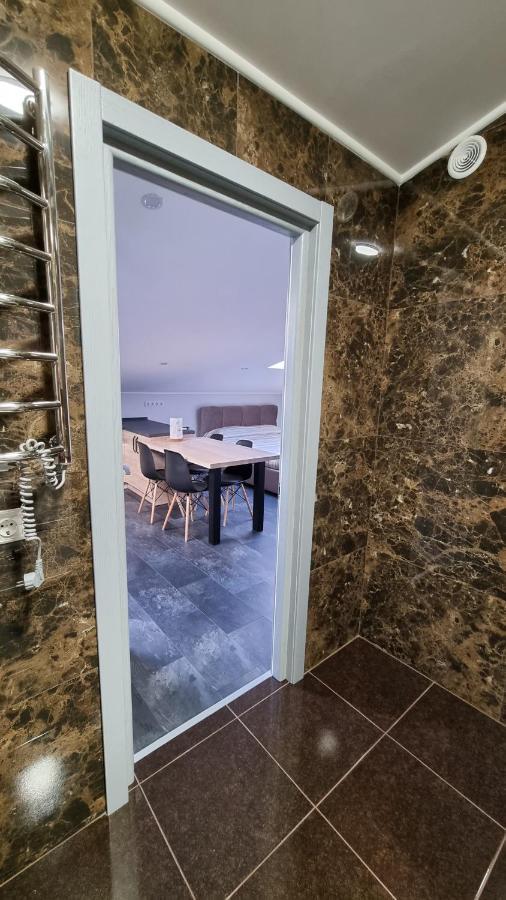 Mansarda Apartman Kamjanyi Potoki Kültér fotó
